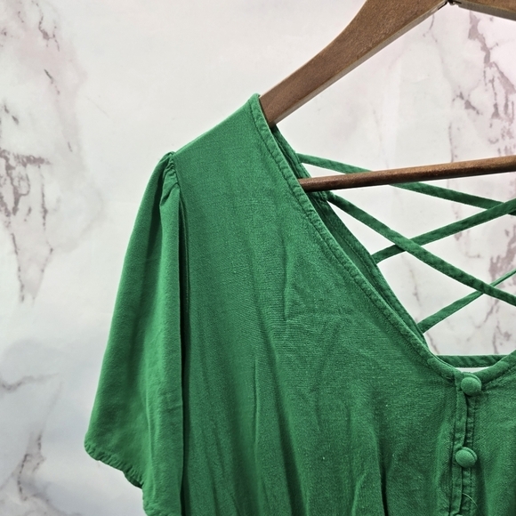 Torrid Shirt Womens 2 Kelly Green Flutter Criss Cross Strappy Babydoll Sharkbite - Picture 2 of 12